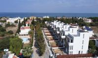 NO-284, Kuzey Kıbrıs Karaoğlanoğlu'nda Dağ Manzaralı Geniş 3+1 Satılık Villa