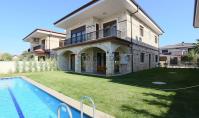 AN-1311-1, Antalya Döşemealtı'nda Geniş Yüzme Havuzlu 280 m² Satılık Villa