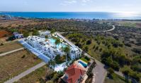 NO-534, Kuzey Kıbrıs Yeni Boğaziçi'nde Deniz Manzaralı Balkonlu Villalar