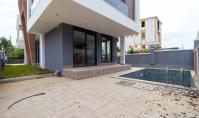 AN-2084, Antalya Merkez'de Geniş Ferah Yaşam Alanı Sunan 450 m² Villa