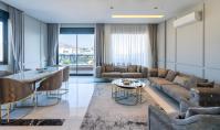 AL-1555, Alanya Oba'da Plajın Yanında Geniş 208 m² Daireler