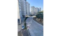 IS-4699, Bahçeşehir’de Elegans: Havuzlu, Manzaralı ve Güvenli Yeraltı Otoparklı Modern Daire