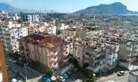 AL-1803, Alanya Merkez’de, denize 550 m uzaklıkta, havuzlu ve şehir manzaralı, mobilyalı 2+1 daire (90 m²)