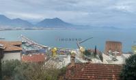 AL-1821, Alanya Merkezindeki Tarihi Kale Bölgesi’nde, Muhteşem Deniz ve Liman Manzaralı, Tamamen Yenilenmiş 2+1 Daire (100 m²)