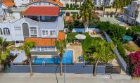 AN-2413, Antalya Belek'te Havuzlu ve Teraslı Lüks Mobilyalı Villa