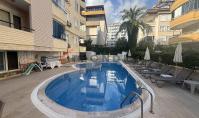 AL-2002, Havuzlu ve Çardaklı Bahçe, Denize 300 m – İki Balkonlu, 100 m²’lik Mobilyalı 2+1 Daire, 1. Kat, Alanya Merkezi
