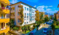 AL-1995, Denize sadece 100 m uzaklıkta – 1. katta, Amerikan mutfaklı, mobilyalı 85 m²'lik 2+1 daire, havuz ve asansör, Oba