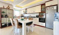 AL-2048, İki Teraslı Çatı Katı Dubleks – Mobilyalı, 200 m², 3+1, Üç Banyolu, Oturma İzni ve Sauna, Oba