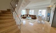 AL-2053, Teraslı Geniş 4+1 Çatı Dubleks – Mobilyalı, 180 m², Üç Banyolu ve Oturma İzni, Oba