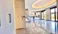 AL-2056, İki Balkonlu Zemin Kat Bahçeli Dubleks – Mobilyasız 180 m² 4+1, Üç Banyo ve Havuz, Oba