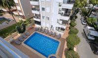 AL-2174, Plaja 250 m uzaklıkta: Oba’da geniş teraslı, 175 m²’lik mobilyalı 3+1 daire – Havuzlu, Oturma İzni Alınabilir