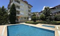 AL-2187, İki Balkonlu ve Bahçeli Havuzlu Konut Kompleksi – Alanya Merkezinde, Yükseltilmiş Zemin Katta Yer Alan 110 m²’lik Geniş 2+1 Daire
