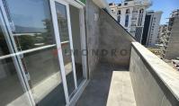 AL-2202, Dağ Manzaralı Teraslı Dubleks – Havuzlu Site İçinde Yeni 85 m²’lik 2+1 Daire, Denize 1 km, Mahmutlar