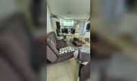 AL-2221, Çikçilli’de, 9. katta yer alan, üç balkonlu, 250 m²’lik, mobilyalı, 4+1 panoramik dubleks daire; kapalı yüzme havuzu ve sauna kompleksi