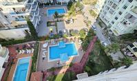 AL-2270, Plaja sadece 350 m uzaklıkta: Camlı balkonlu, havuz manzaralı ve spor salonu bulunan 115 m²’lik mobilyalı 2+1 daire, Mahmutlar