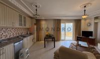 AL-2298, Plaja 300 m uzaklıkta, deniz ve şehir manzaralı daire: 8. katta, 120 m²'lik mobilyalı 2+1 daire, Mahmutlar