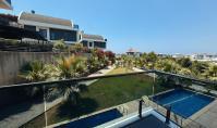 AL-2306, Havuzlu ve Bahçeli Modern Müstakil Villa: Mobilyalı 200 m² 3+1, denize 800 m uzaklıkta, Kargıçak