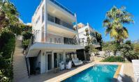 AL-2311, Sauna ve Hamam Erişimi Olan Özel Havuzlu Üç Katlı Villa: Mobilyalı 200 m² 3+1, Plaja 300 m, Konaklı