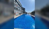 AL-2426, Camlı Balkondan Havuz ve Dağ Manzarası – 2. Katta Bulunan Aydınlık 75 m²’lik 1+1 Daire, Kargıçak